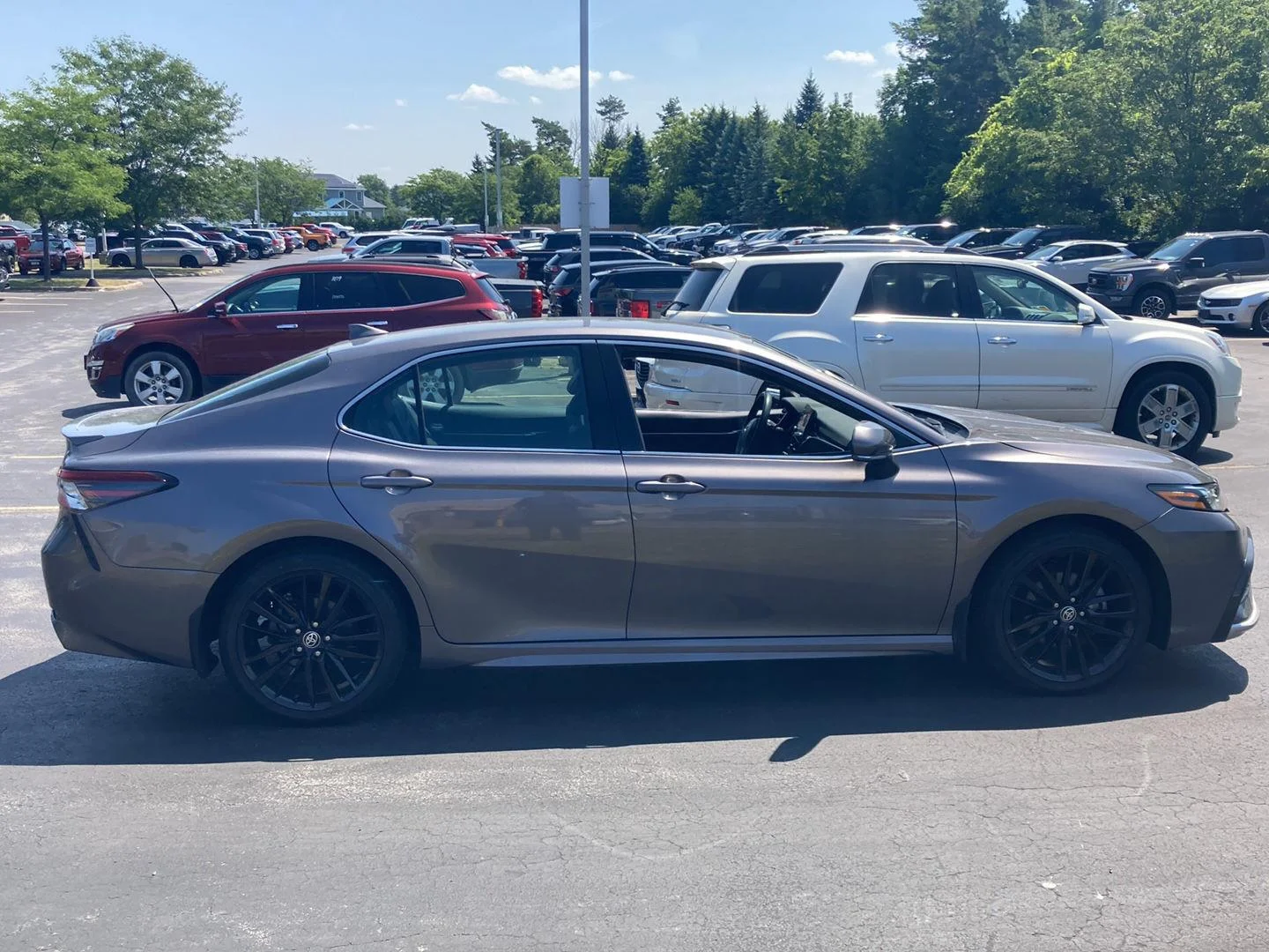 Used 2024 Gy Toyota XSE image 8