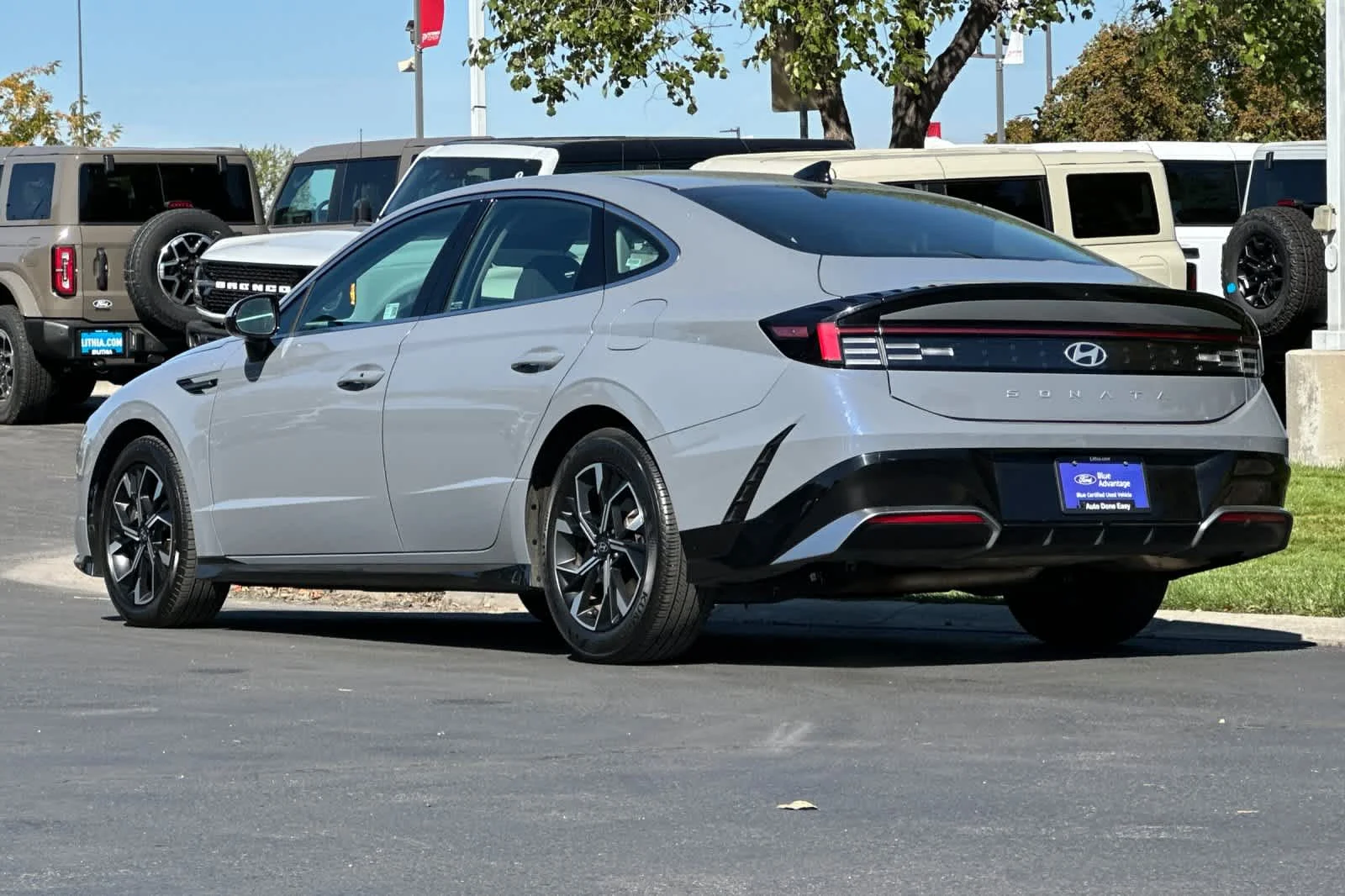 Certified Used 2025 Blue Hyundai SEL image 6