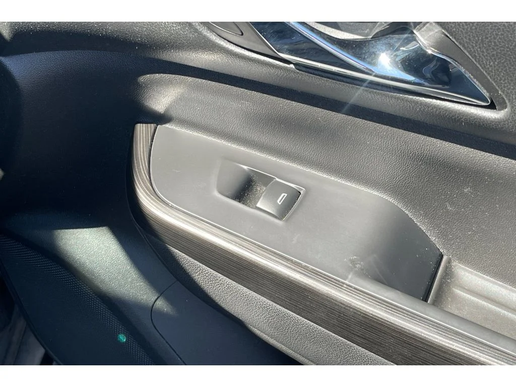 Used 2017 Iridium Metallic GMC SLE image 22