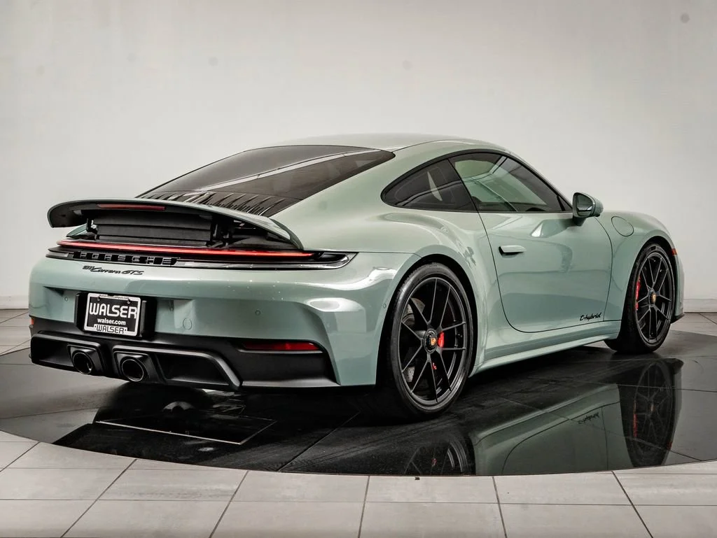Used 2025 Shade Green Metallic Porsche Carrera GTS image 8