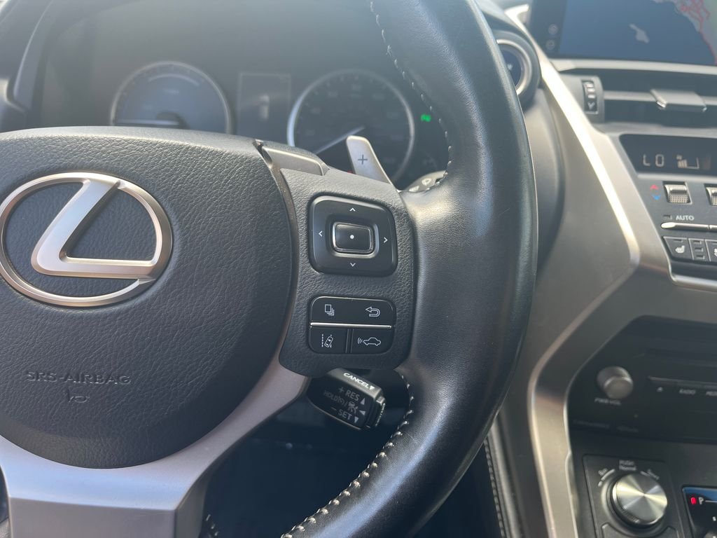 Used 2019 Black Lexus 300h image 35