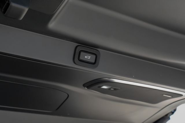 Used 2022 Gray Land Rover First Edition image 67
