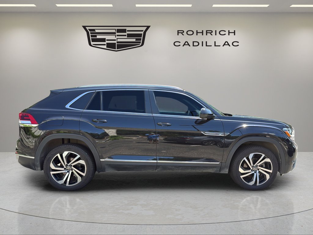 Used 2023  Volkswagen 3.6L V6 SEL image 4