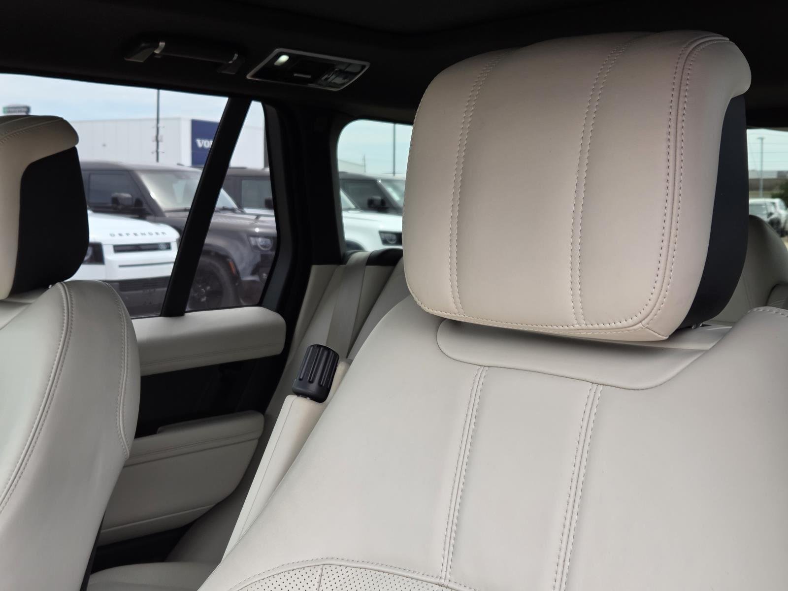 Used 2022 Santorini Black Metallic Land Rover Westminster image 31