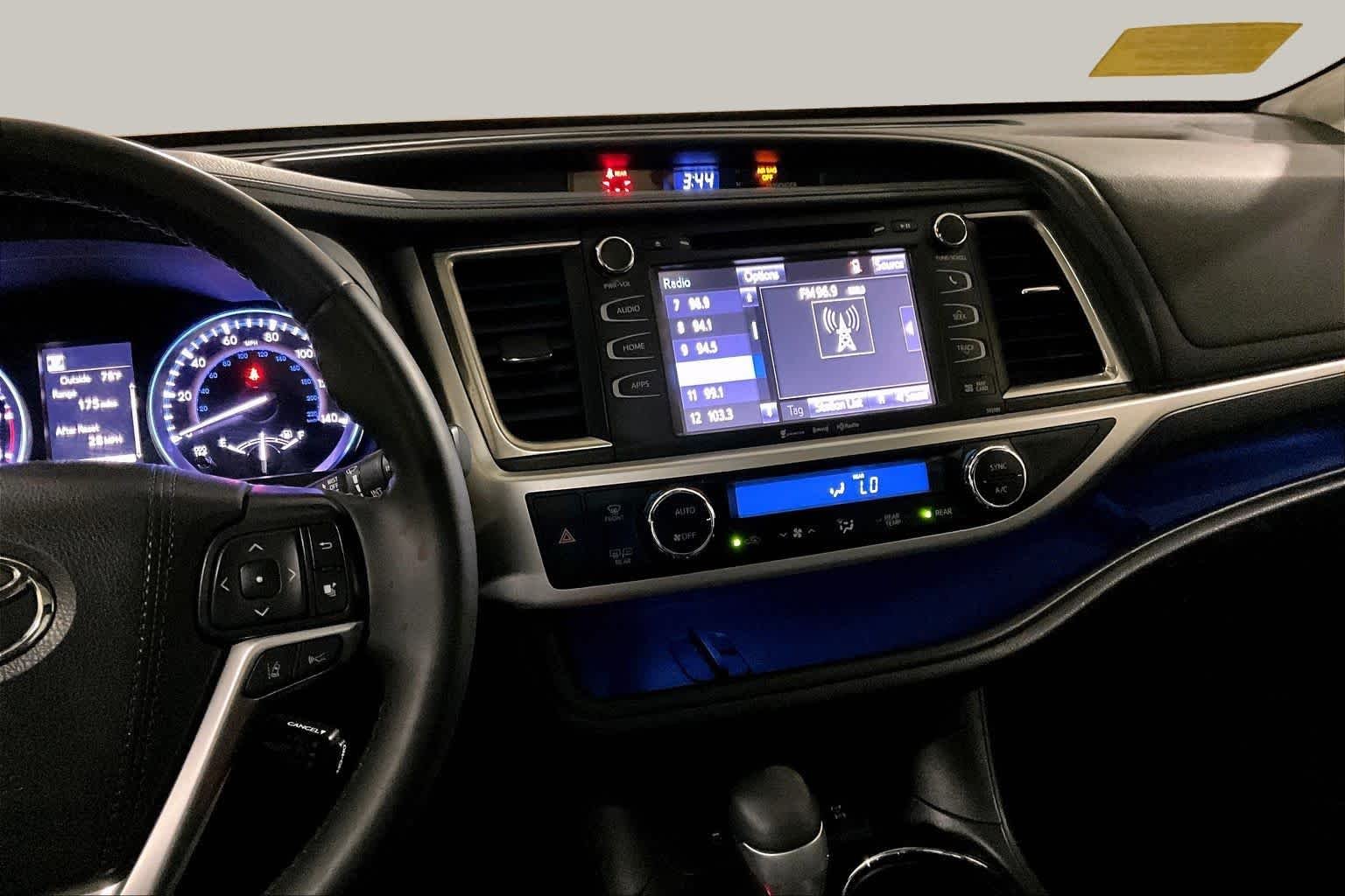 Used 2019 Midnight Black Metallic Toyota SE image 6