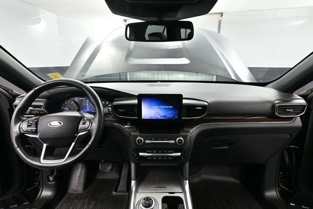 Used 2020 Black Ford Limited image 20