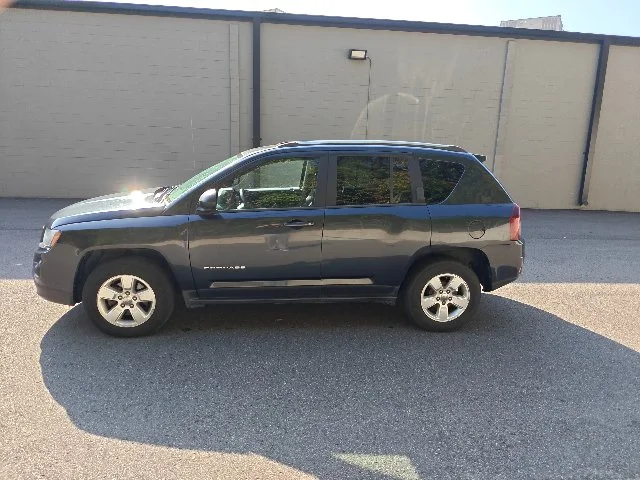 Used 2014 Maximum Steel Metallic Jeep Sport image 5