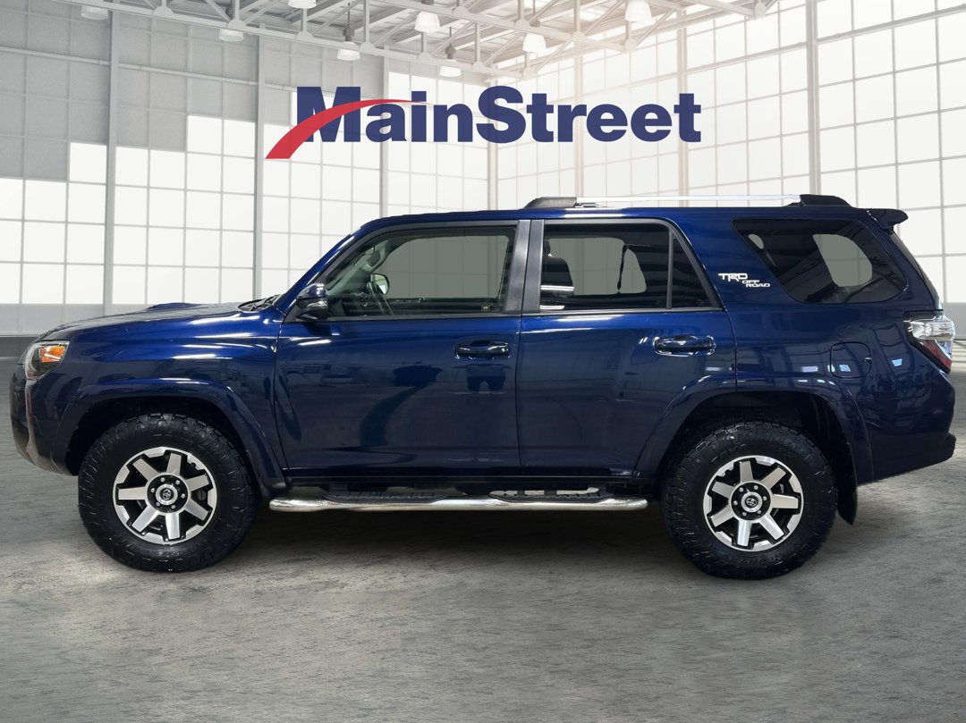 Used 2018 Toyota 4Runner Off-Road Premium with VIN JTEBU5JR2J5524743 for sale in Kansas City