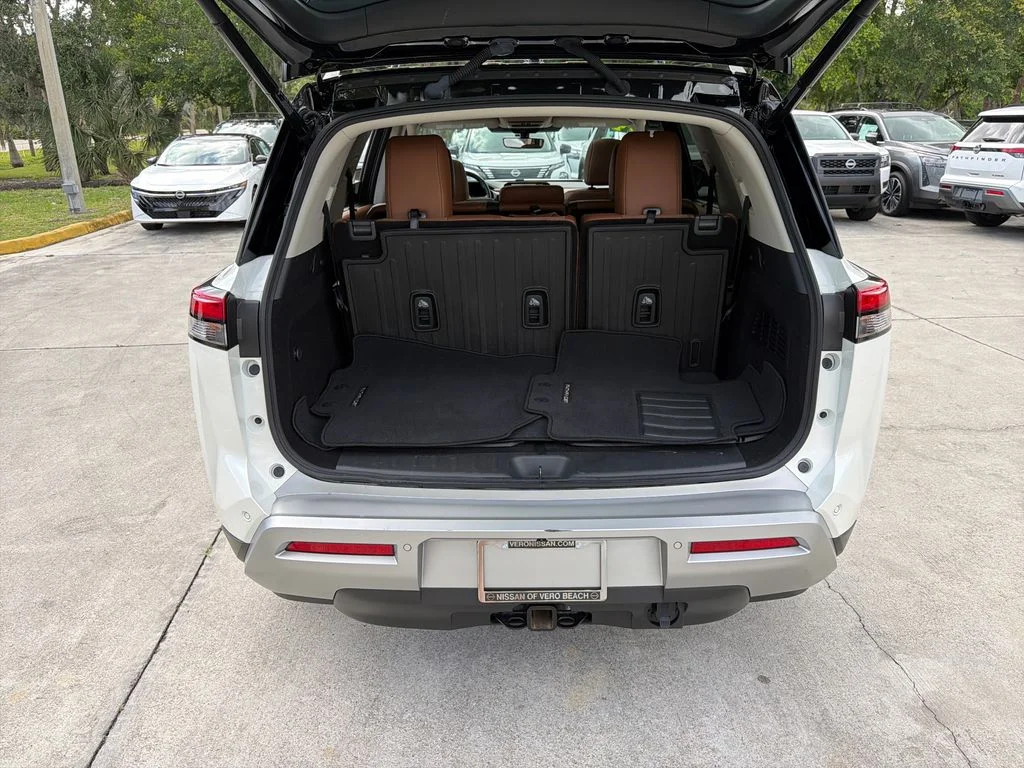 2024 Nissan Pathfinder Platinum - Photo 38