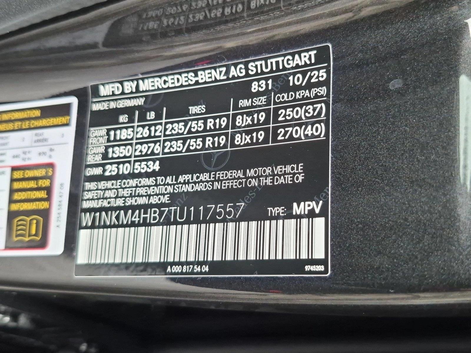 Used 2026 Graphite Grey Metallic Mercedes-Benz GLC 300 image 26
