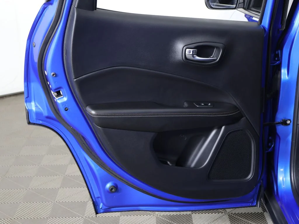 Used 2019 Laser Blue Pearlcoat Jeep Latitude image 21