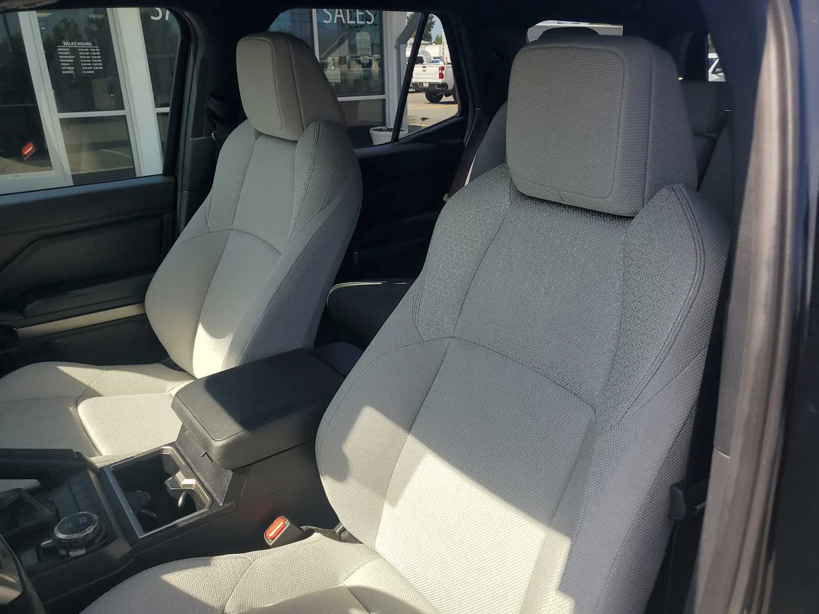 Used 2025  Toyota SR5 image 24