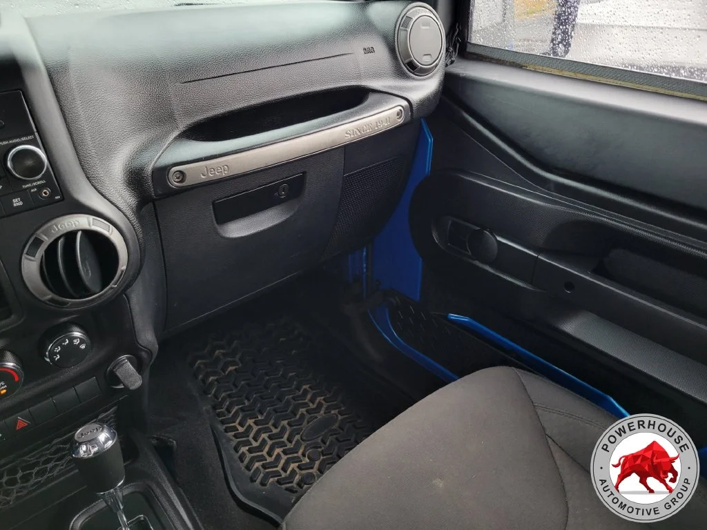 Used 2015 Blue Jeep Sport image 19