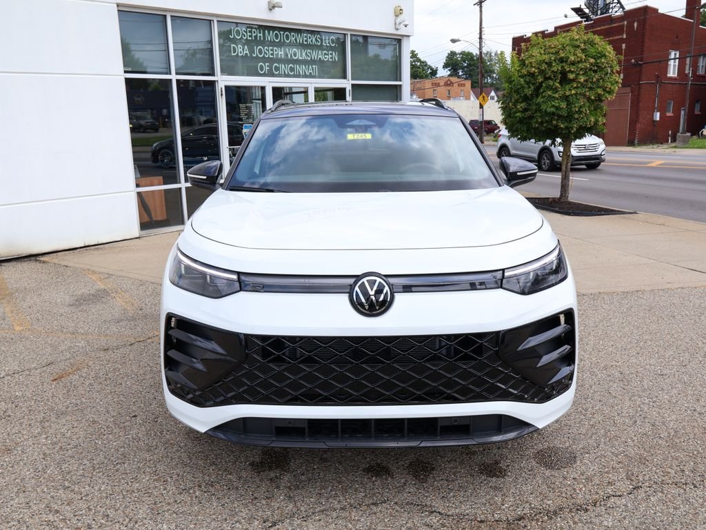 New 2026 White Volkswagen 2.0T SE R-Line Black image 8