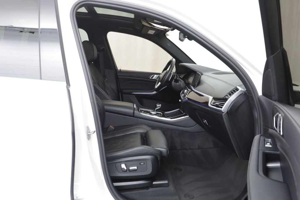 2023 BMW X5 45e - Photo 18