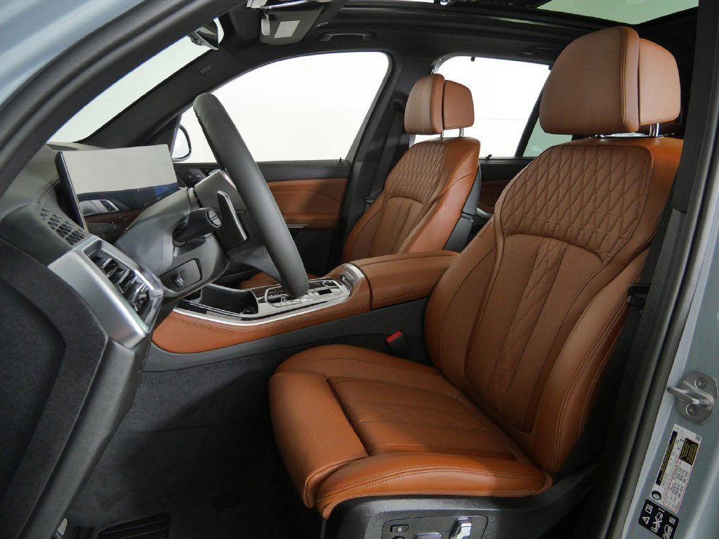 Used 2026 Brooklyn Grey Metallic BMW xDrive40i image 37