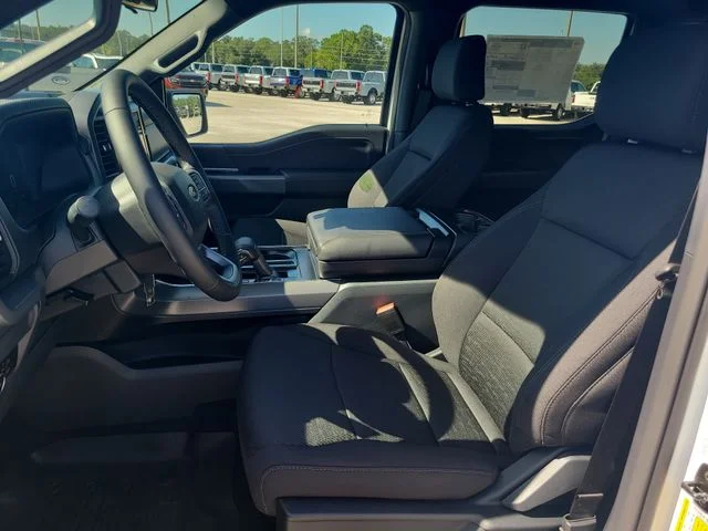 New 2026 Oxford White Ford XLT image 18