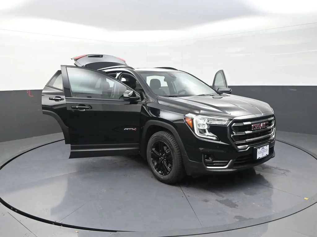Used 2022 Black GMC AT4 image 32
