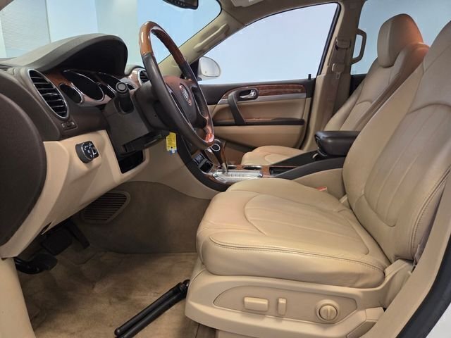Used 2011 White Buick CXL image 10