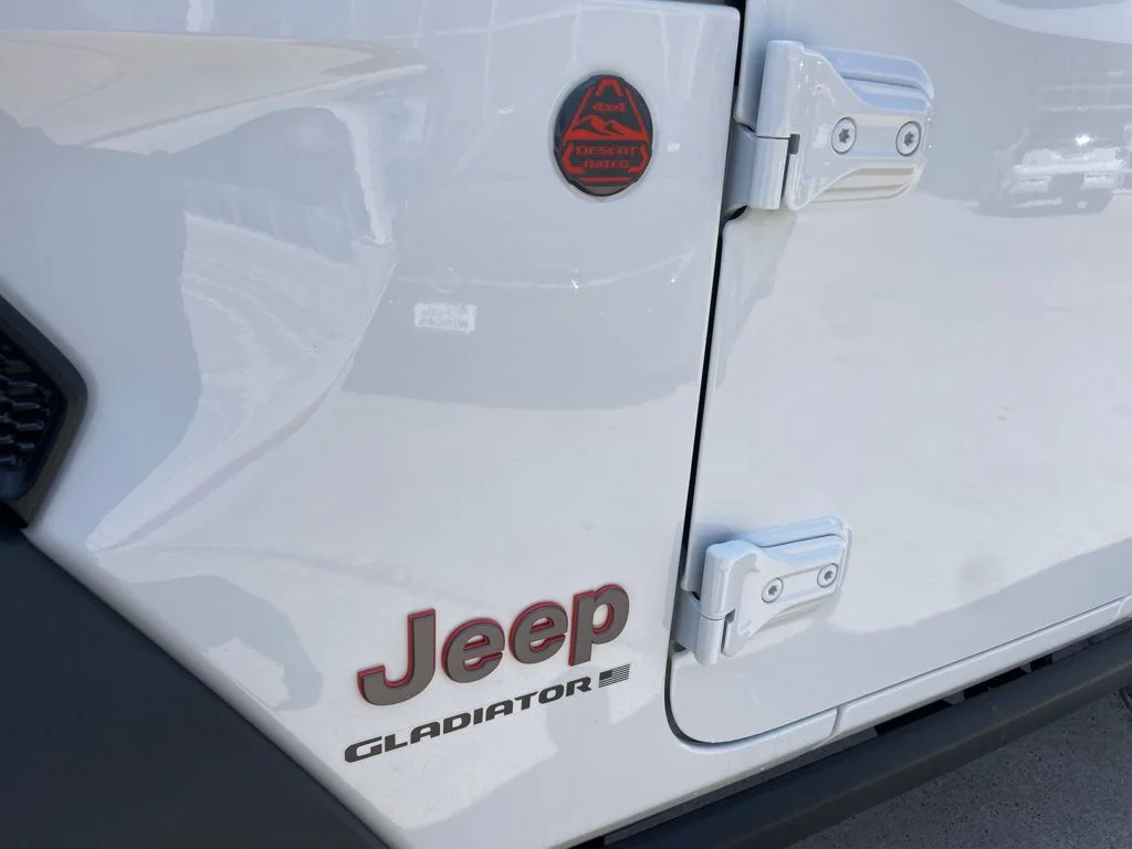 Used 2026 White Jeep Mojave image 5