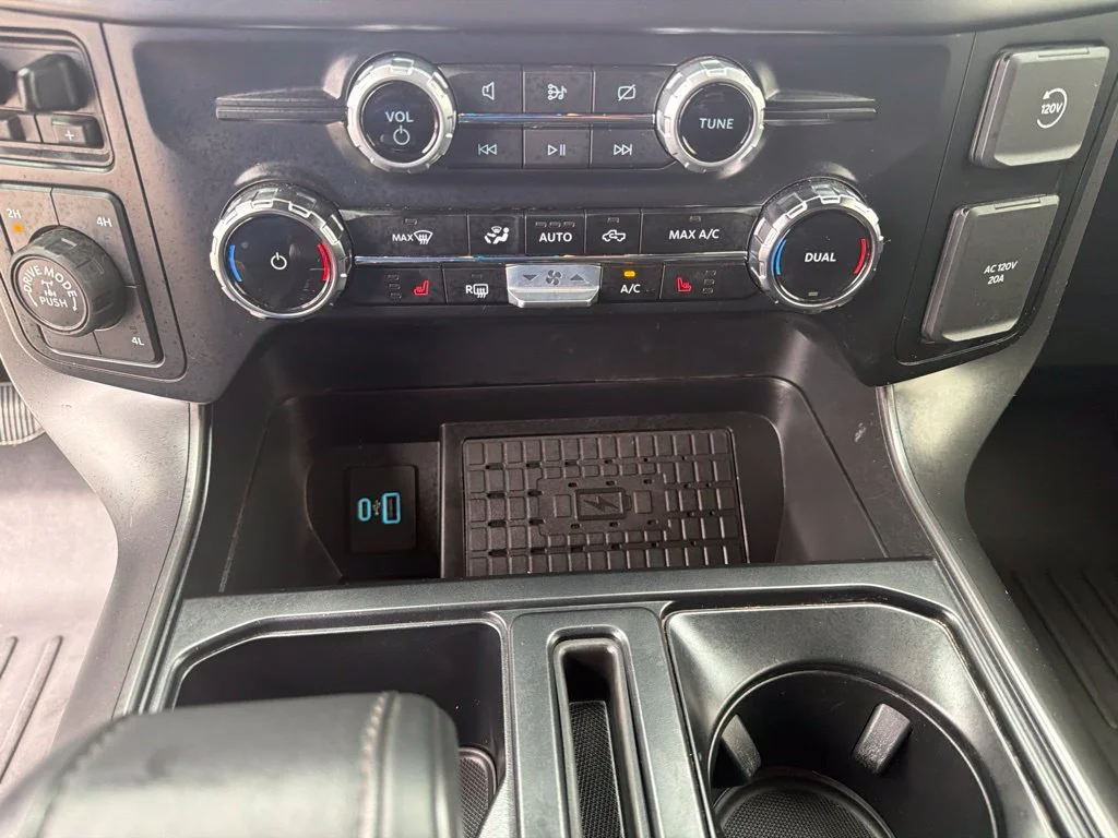 Certified Used 2024 Avalanche Ford XLT image 24