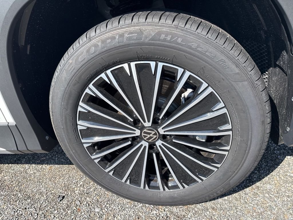 New 2025 White Volkswagen 2.0T S image 9