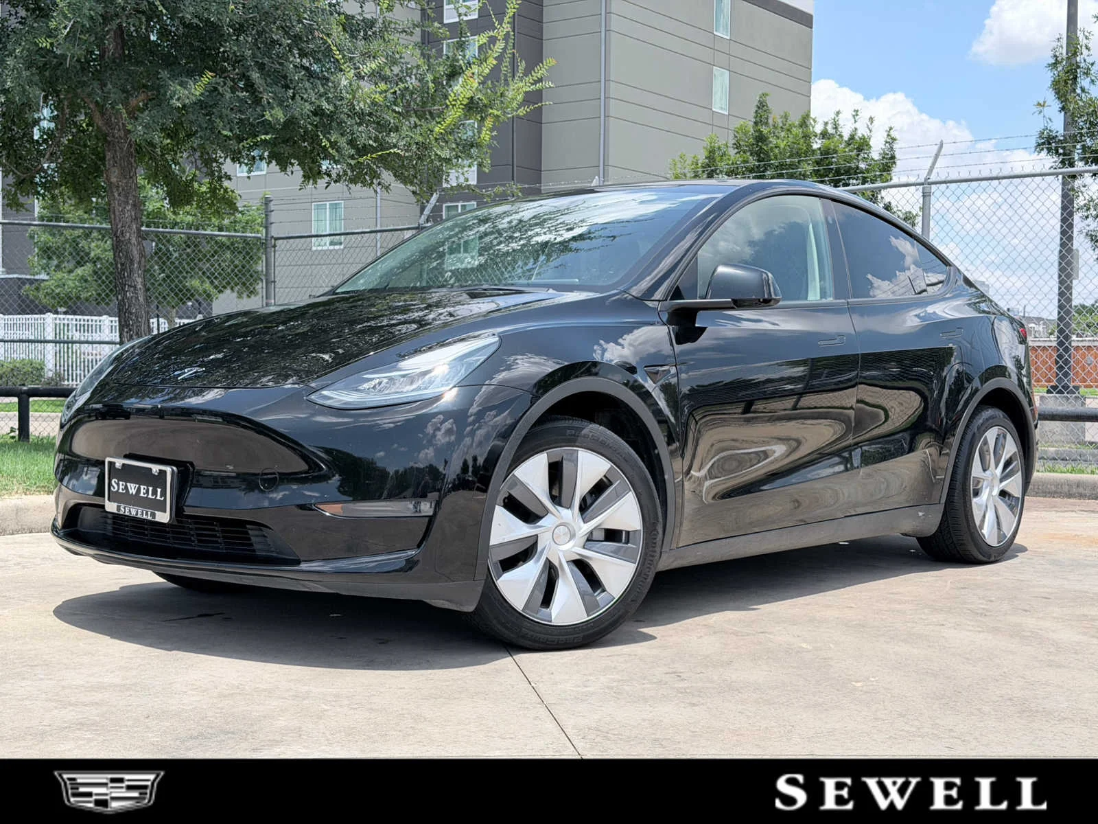 2023 Tesla Model Y Long Range Dual Motor All-Wheel Drive's photo