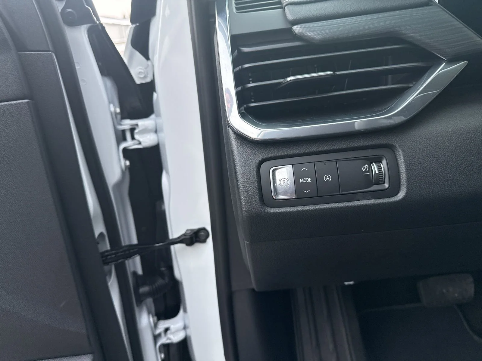 2026 GMC Acadia Elevation - Photo 15