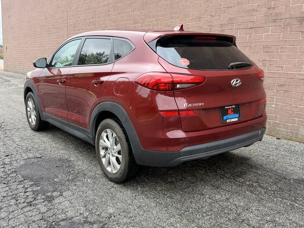 Used 2019 Gemstone Red Hyundai SE image 3