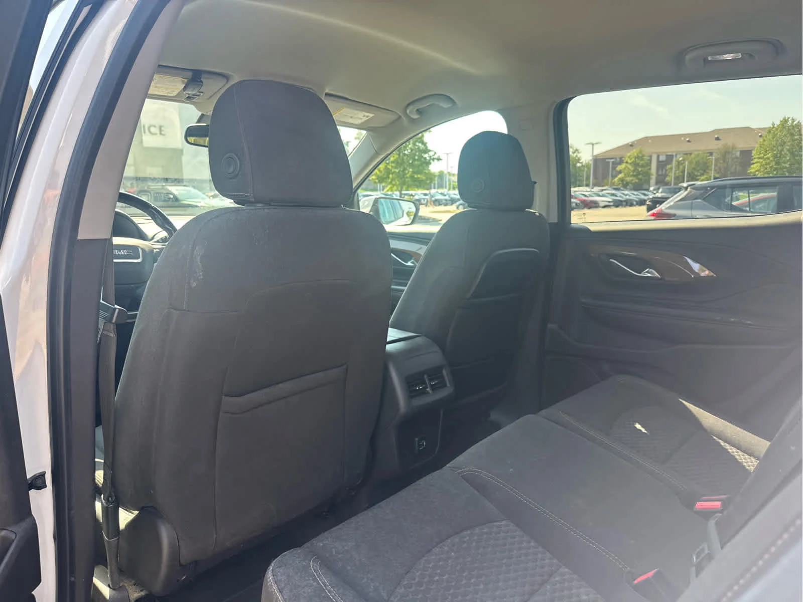 Used 2018 Summit White GMC SLE image 5