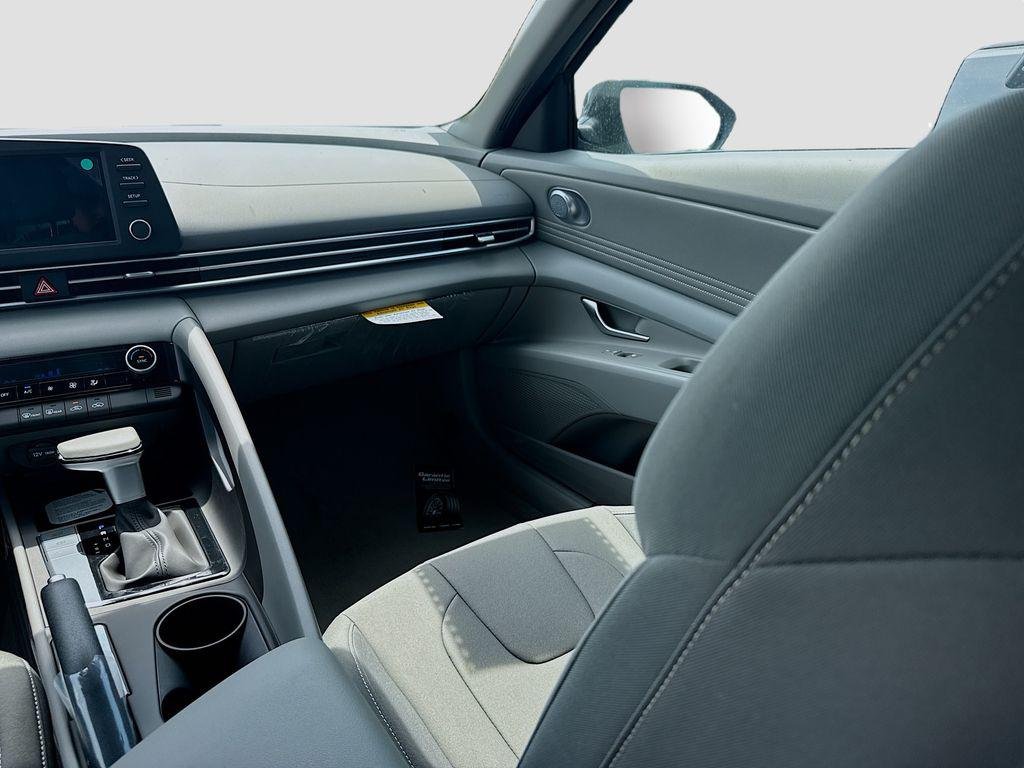 New 2026 Amazon Gray Hyundai SEL Sport image 16
