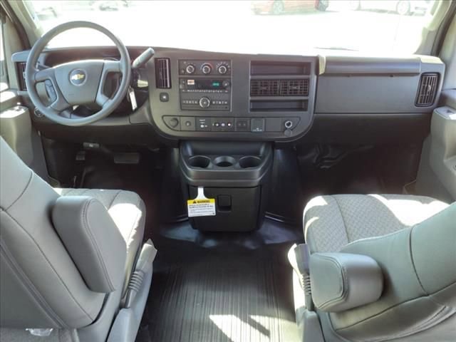 2025 Chevrolet Express Cargo Work Van - Photo 11