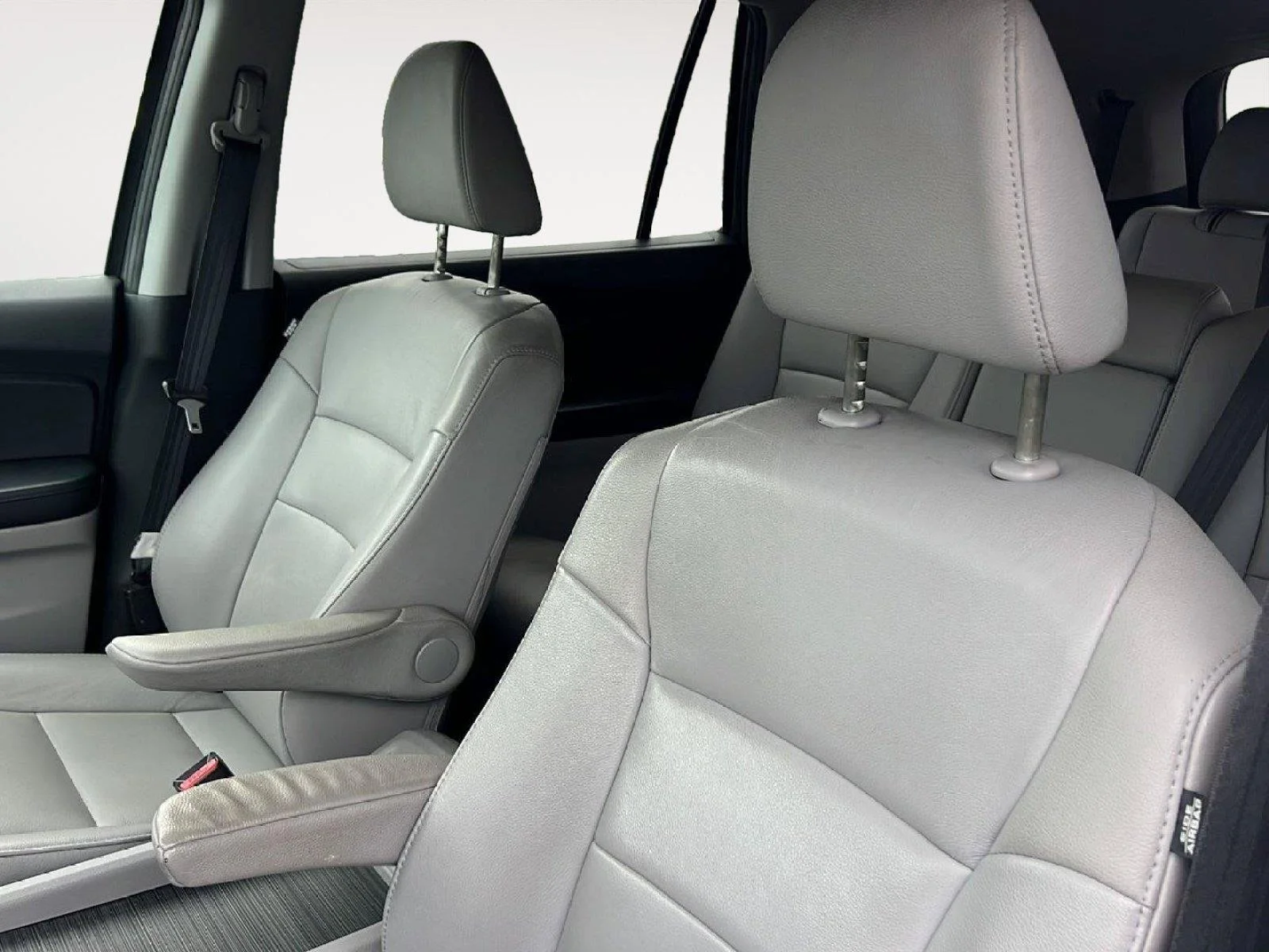 Certified Used 2017 Modern Steel Metallic Honda EX-L image 9