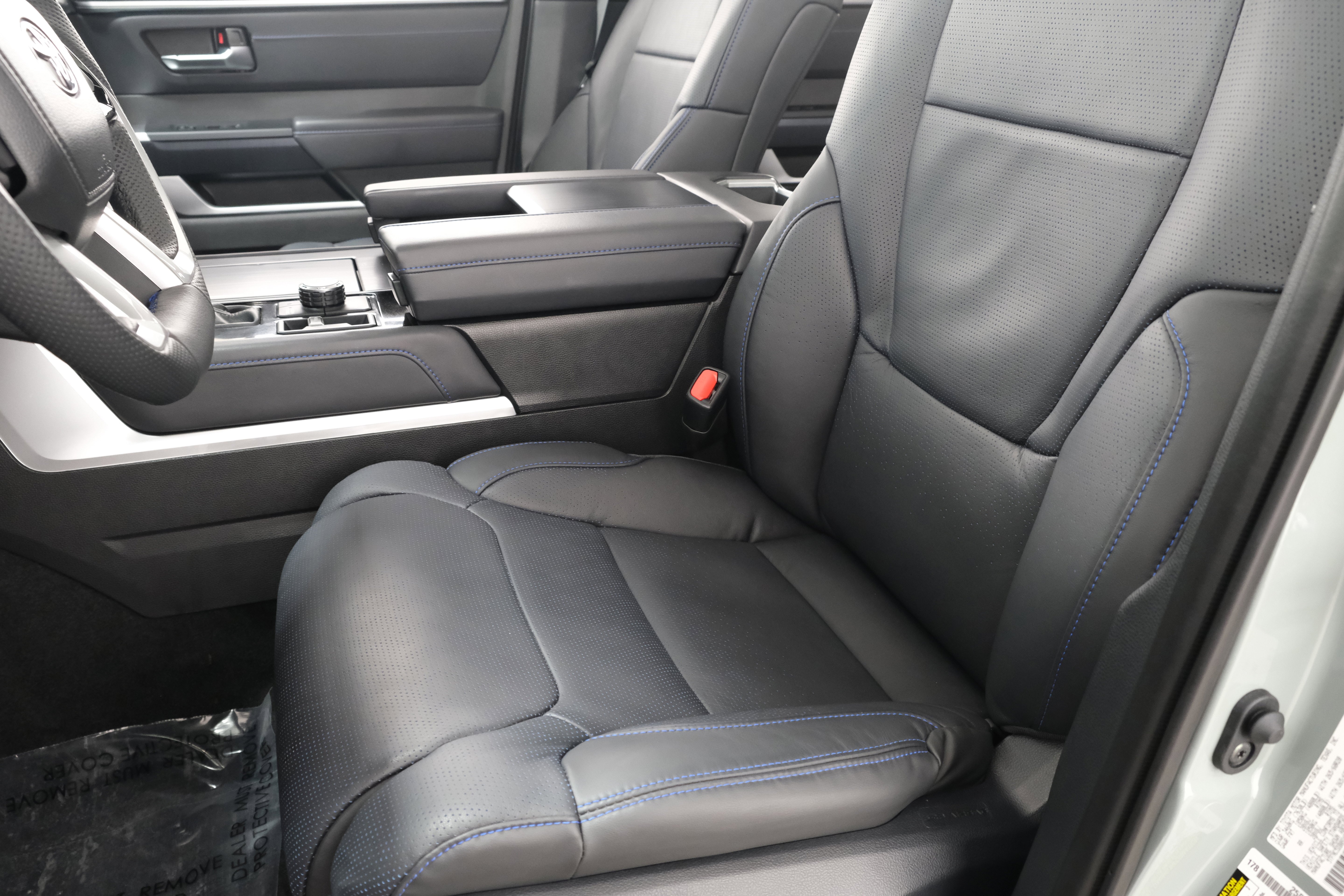 2025 Toyota Tundra Platinum - Photo 35