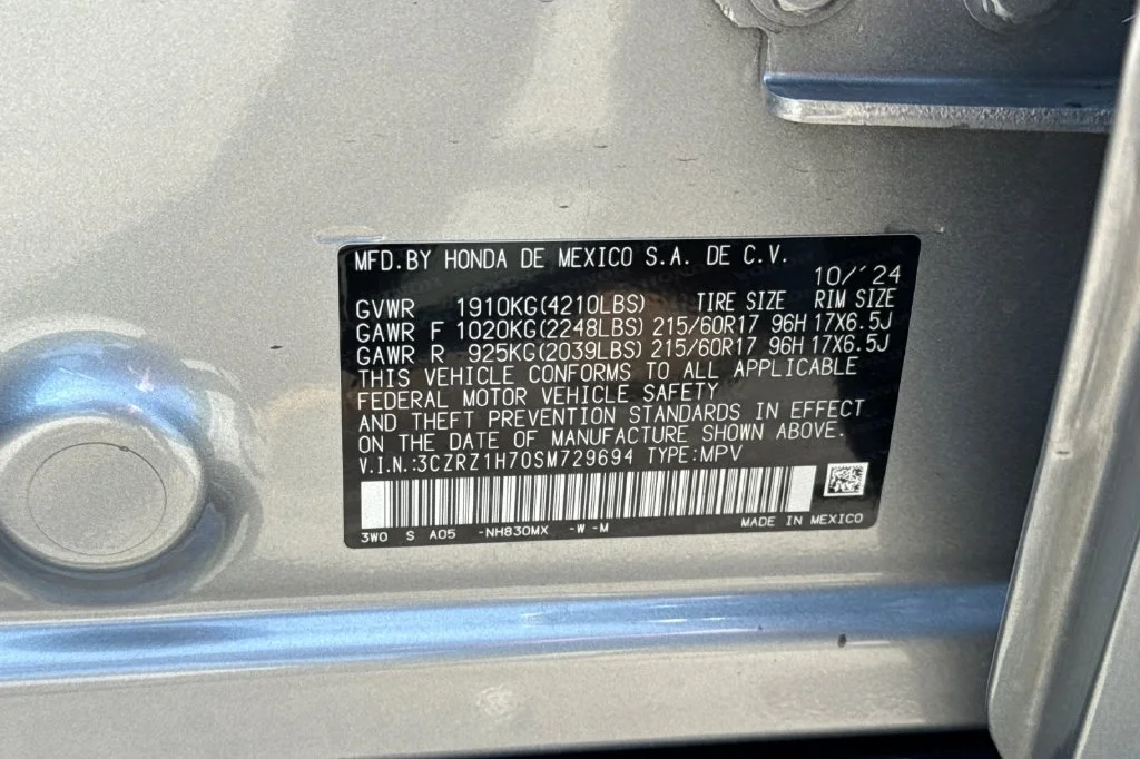 Certified Used 2025 Lunar Silver Metallic Honda EX-L image 35