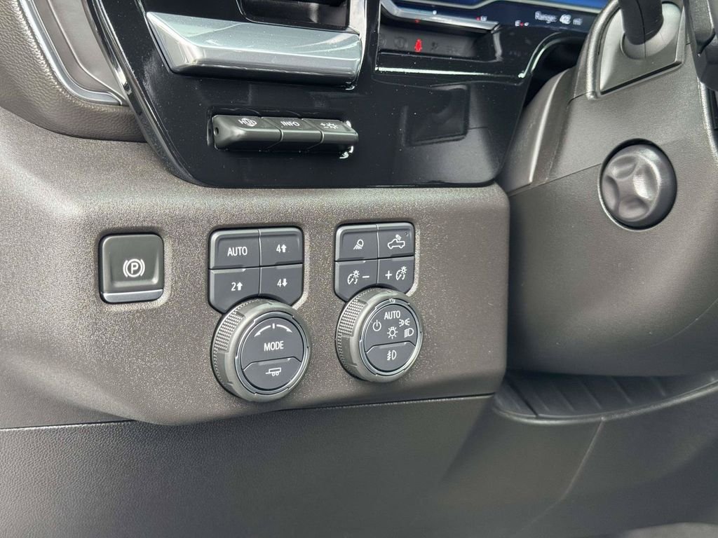 Used 2025 Beige Chevrolet High Country image 10
