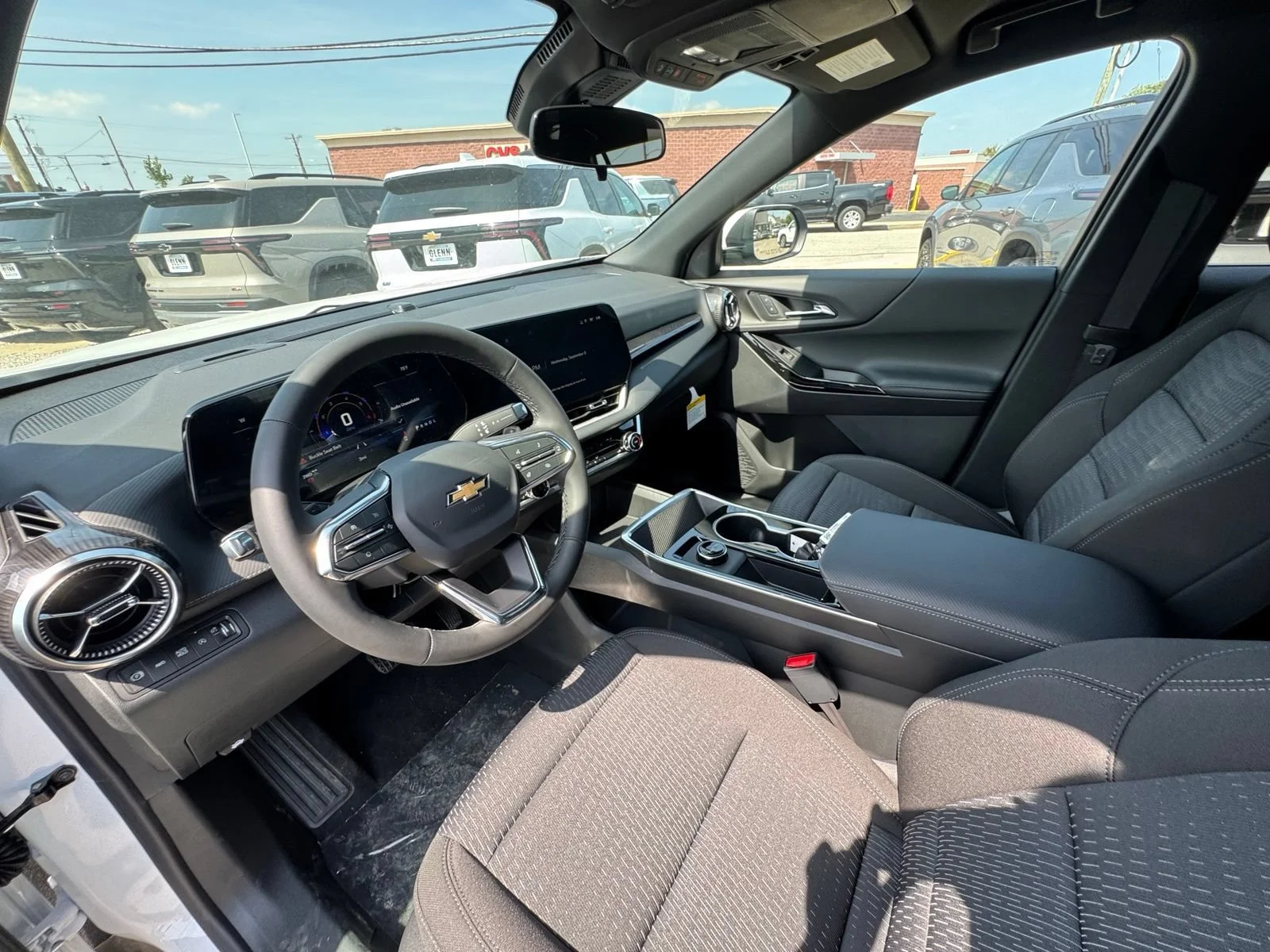 2027 Chevrolet Equinox LT - Photo 14