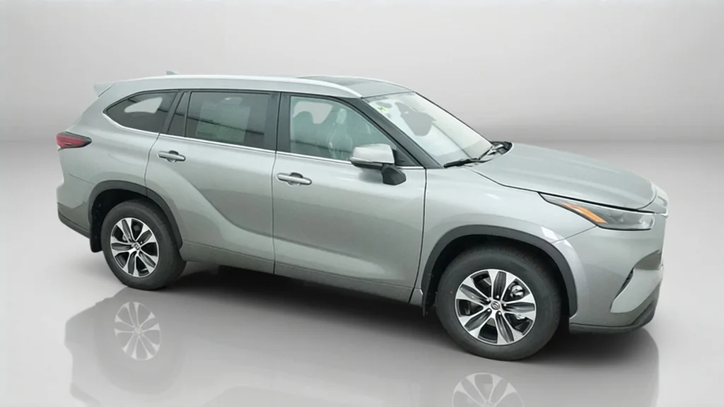 New 2026 Heavy Metal Toyota XLE image 6