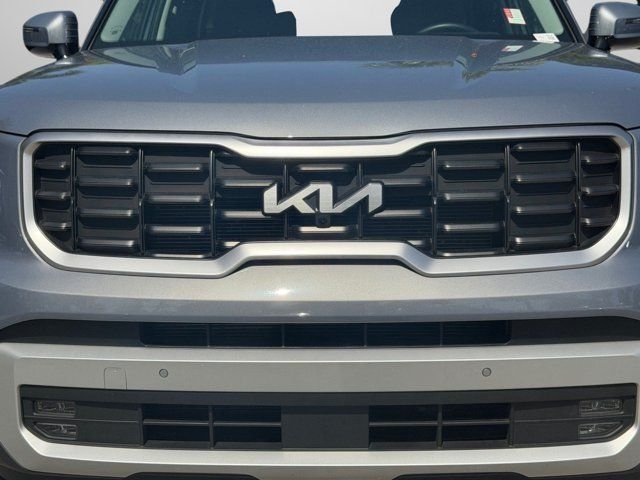 New 2025 Silver Kia SX image 2