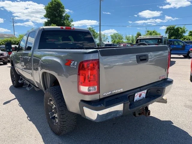 Used 2013 Gray GMC SLE image 5
