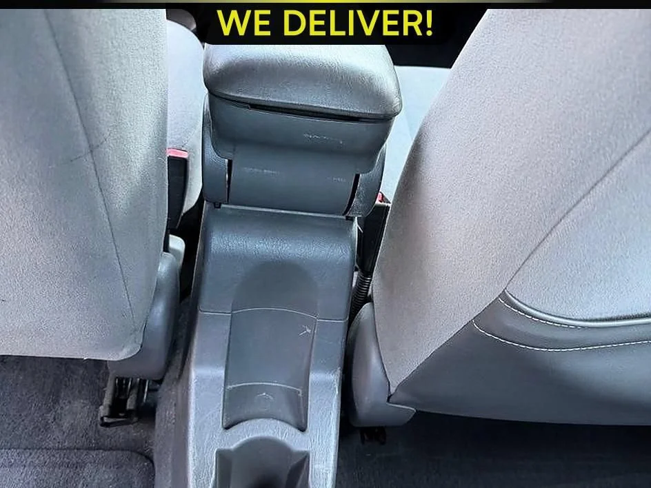 Used 2002 Silver Ford SE Base image 19