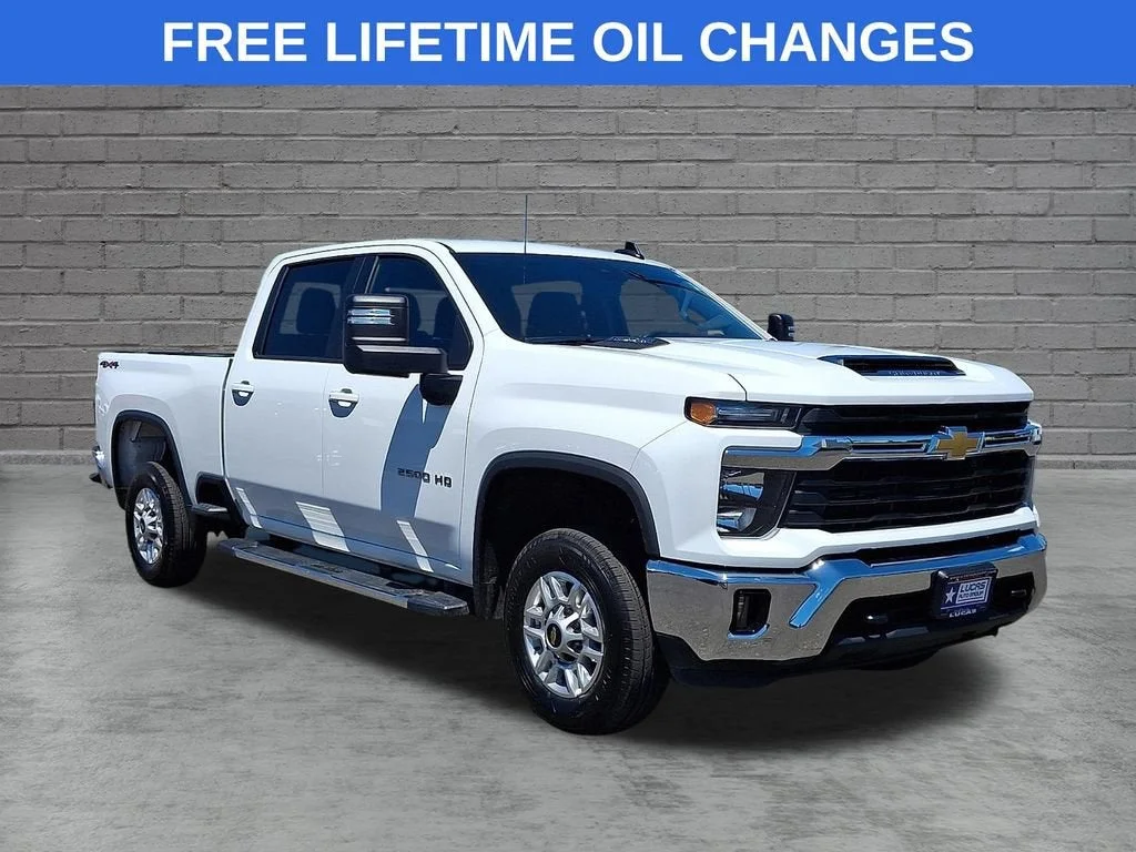 Used 2025 Summit White Chevrolet LT image 43