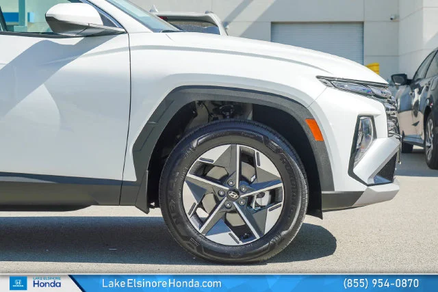 Used 2026 White Pearl Hyundai SEL image 7
