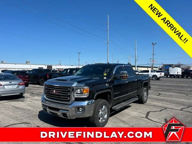 Used 2017  GMC SLT image 1