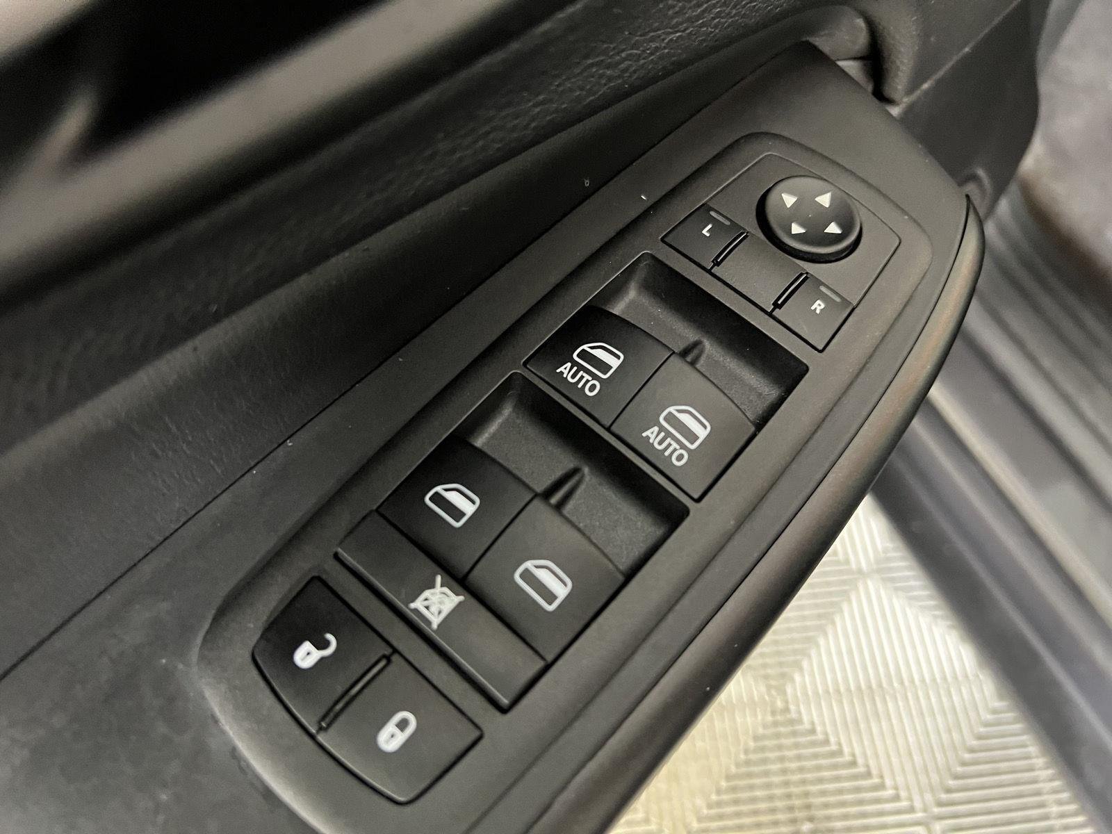 Used 2022 Granite Crystal Metallic Clearcoat Jeep Trailhawk image 15