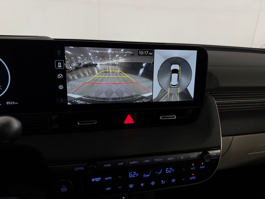 Used 2025 White Hyundai Limited image 19