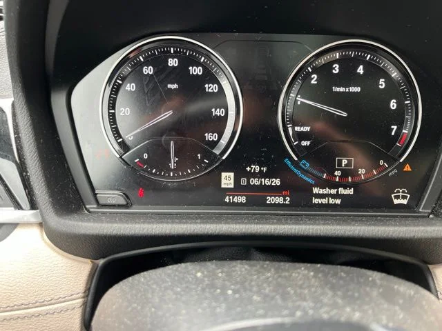Used 2022 Mineral Grey Metallic BMW sDrive28i image 16