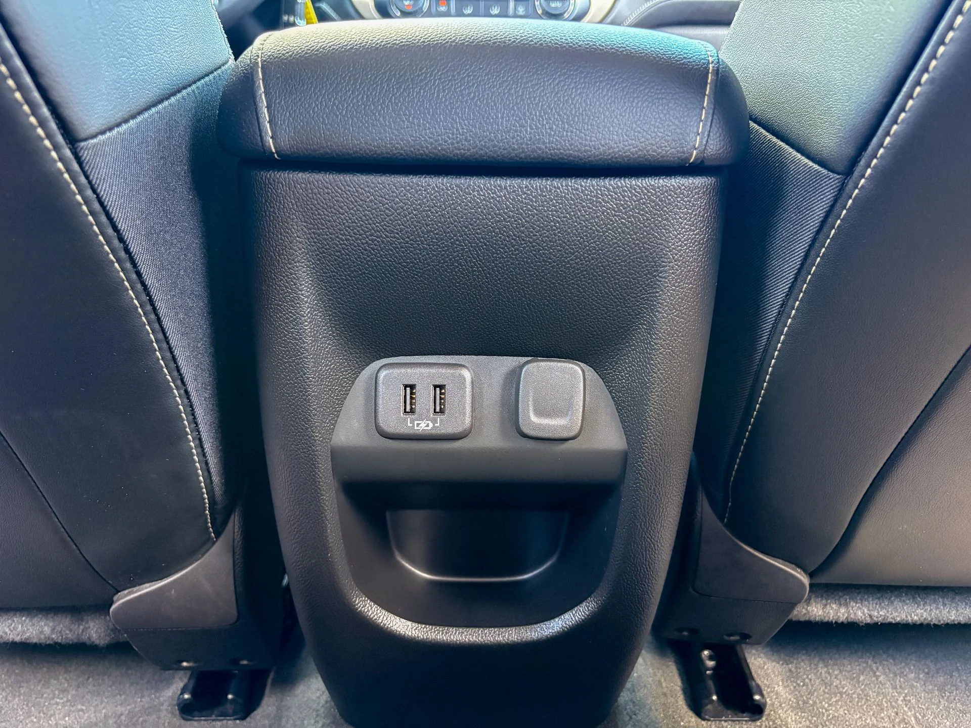 Used 2022 Gray GMC Denali image 35