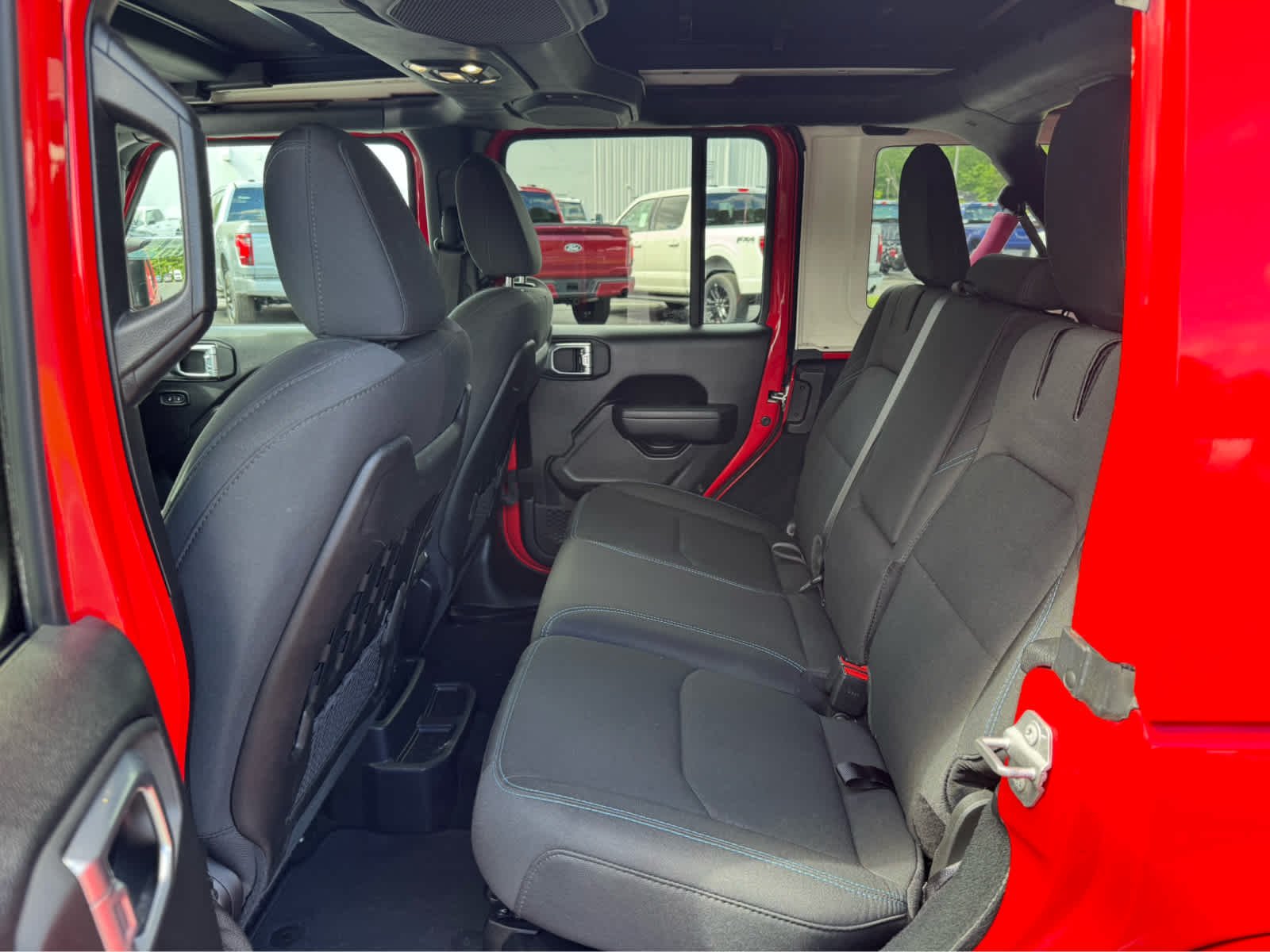 Certified Used 2022 Firecracker Red Clearcoat Jeep Unlimited Rubicon image 11