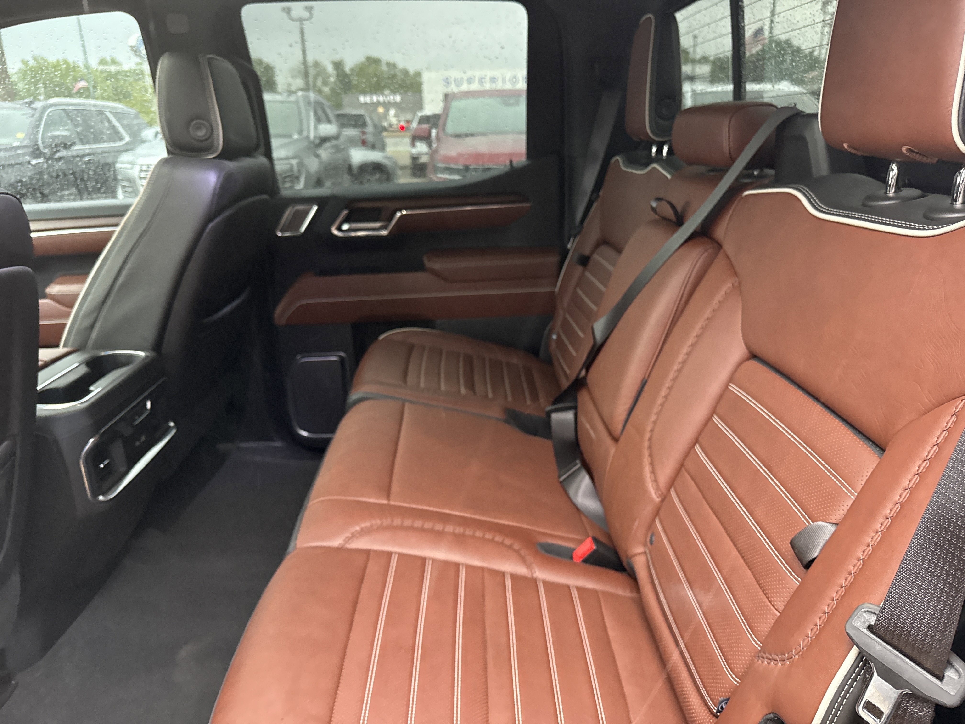 Used 2023 White Frost Tricoat GMC Denali Ultimate image 6